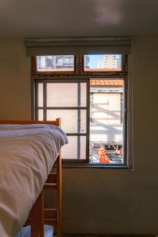 Dope Hostel Đài Trung Ngoại thất bức ảnh