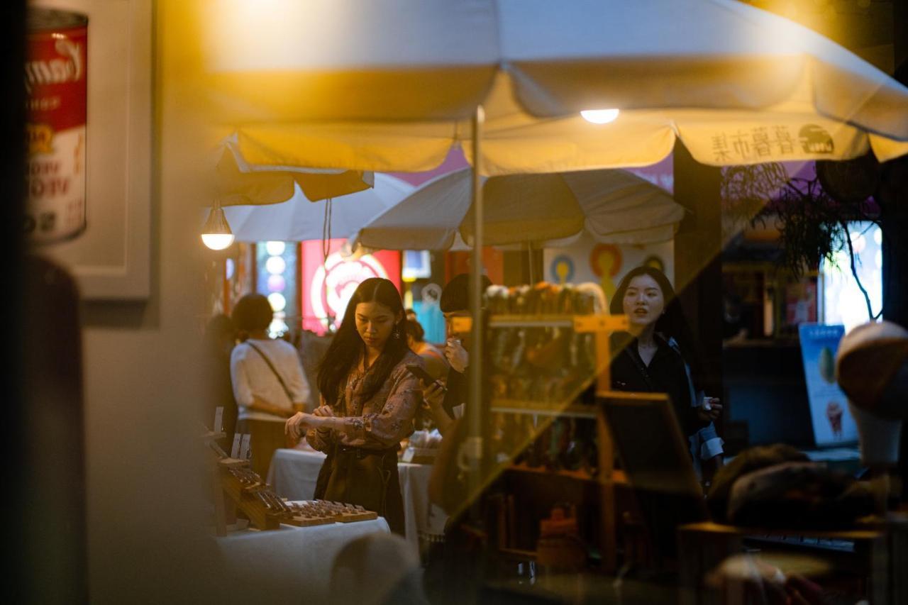 Dope Hostel Đài Trung Ngoại thất bức ảnh